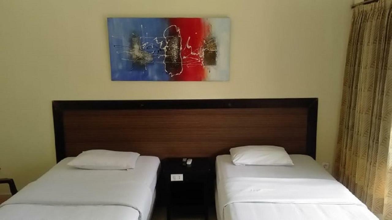 Hotel Merbabu 세마랑 외부 사진